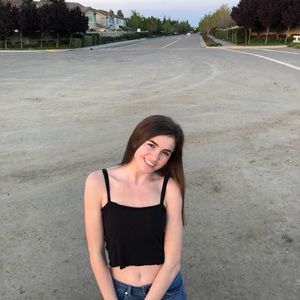 Meet your Posher, Kenz